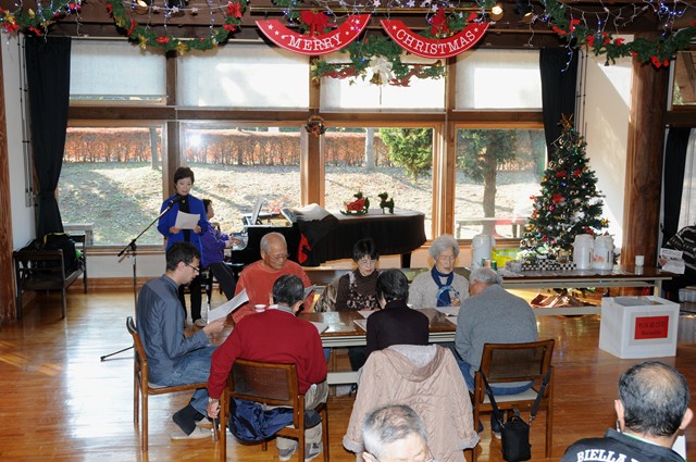 Singing a Christmas Song